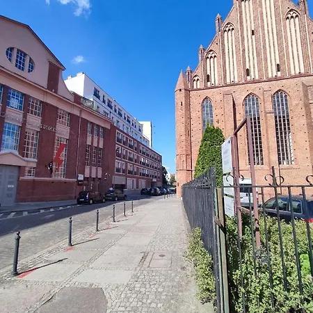 River House - Z Ogródkiem *