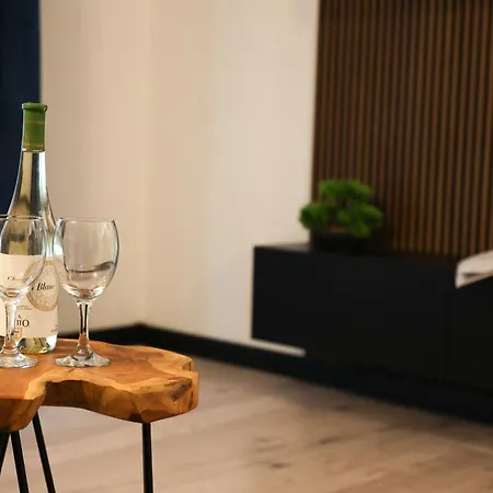 Apartment River House - Z Ogrodkiem *