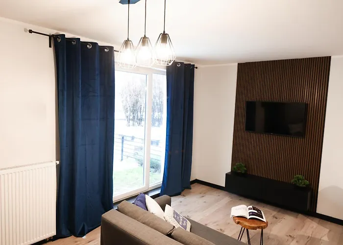 River House - Z Ogrodkiem *